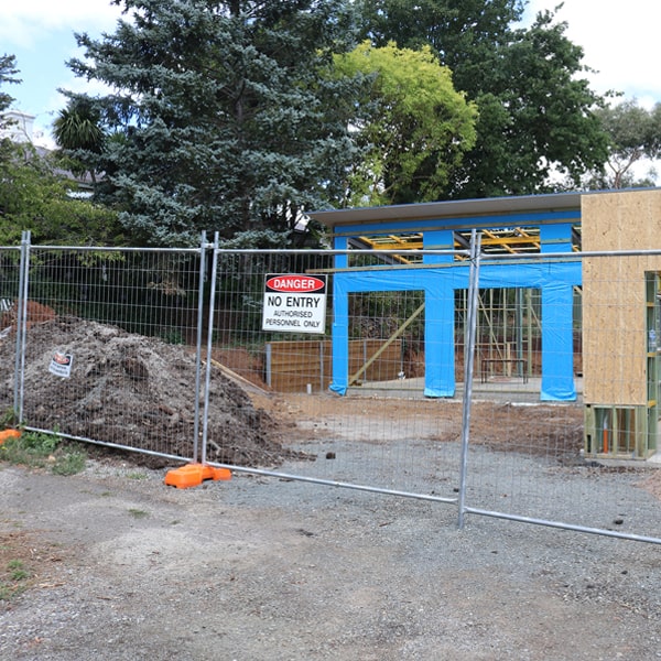 do you deliver and install temporary fencing and what's the cost for these services in Forest Hills